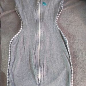 Love to swaddle size M 13-19 lbs